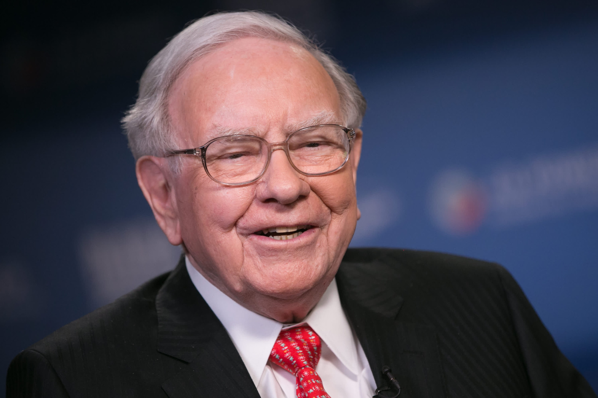 Warren Buffett: ‘Nếu run sợ và định bán tháo khi thị trường đi xuống, bạn không nên nắm giữ bất kỳ cổ phiếu nào!’