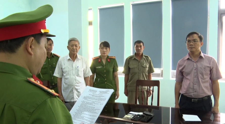 Nhận hối lộ, phó trưởng Ban quản lý Khu kinh tế Dung Quất và các khu công nghiệp Quảng Ngãi bị bắt