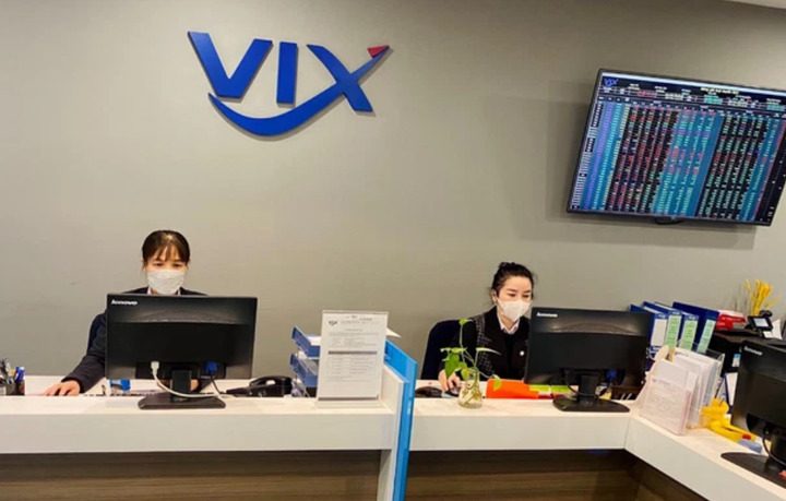 VIX: Dòng tiền âm 4.400 tỷ, báo lãi lớn nhưng quá nửa chưa thu được tiền